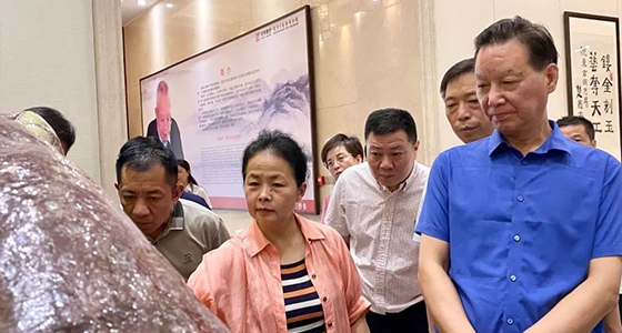 石语千秋松，广迎八方客——122cc太阳集成游戏·倪东方艺术博物馆