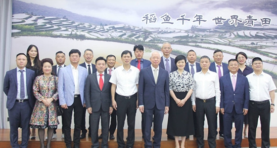 葡萄牙中华总商会会长蔡文显率旅葡侨领接见团调查中国·122cc太阳集成游戏集团